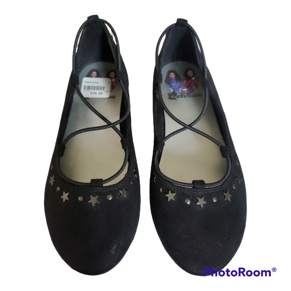 Girl's Studded Stars Criss Cross Flats - Size 2